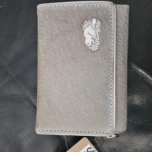 Roots 100% Leather Textured Gray Tri-fold Wallet with White Roots Logo Full Zip - Picture 2 of 10